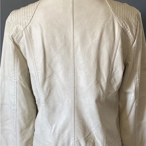 Women’s leather jacket size large - Picture 2 of 4